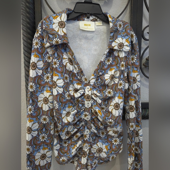 Maeve Blu Motif Floral Button-Up Top - Picture 8 of 12